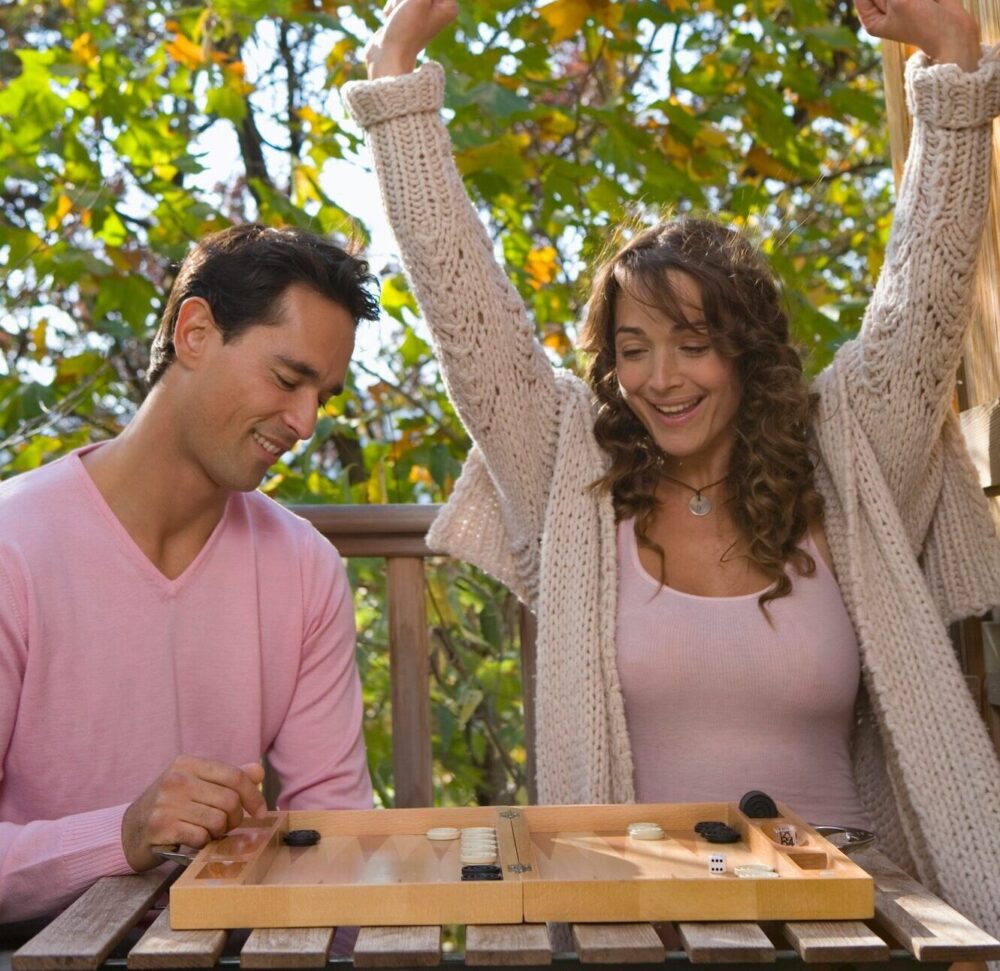 backgammon peli